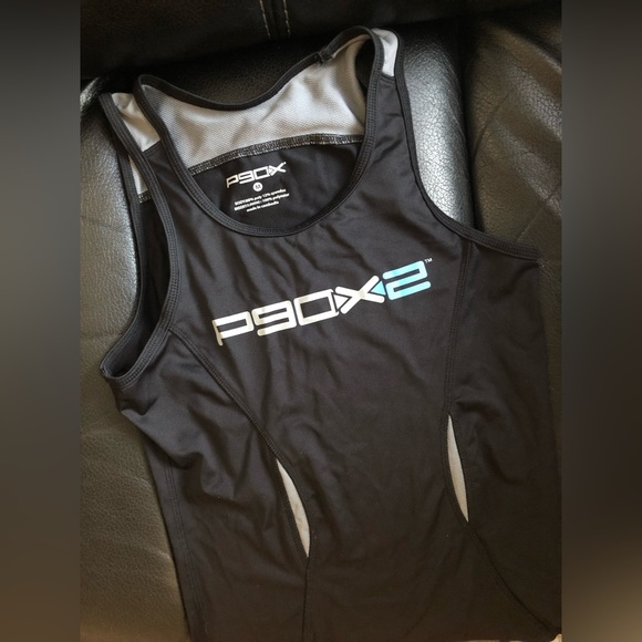 P90x 2 Women’s Black Blue Medium Tank top EUC! - Picture 2 of 8